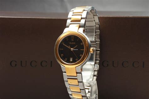 Gucci Timepieces 8900M Black Dial Swiss 30M Quartz Men's